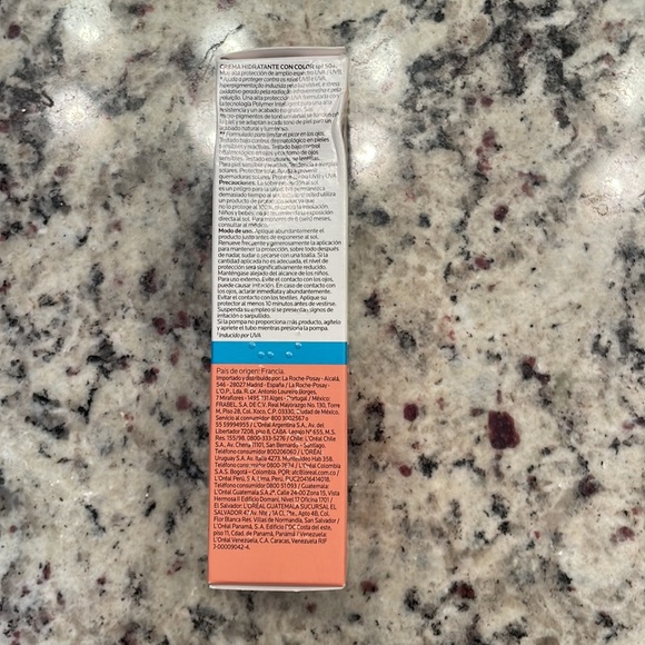 La Roche-Posay sunscreen - Picture 2 of 5